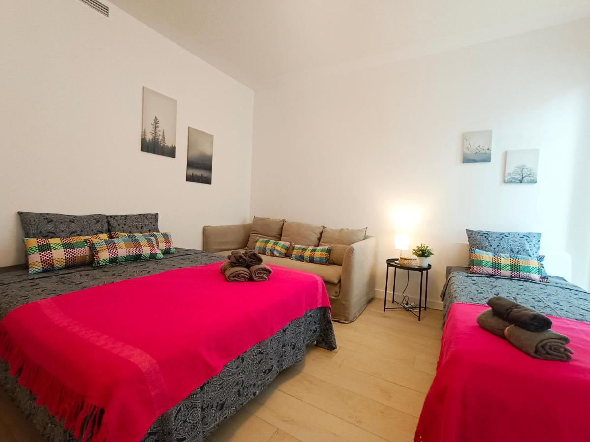 By Plaza Universidad Rooms Barcelone Extérieur photo