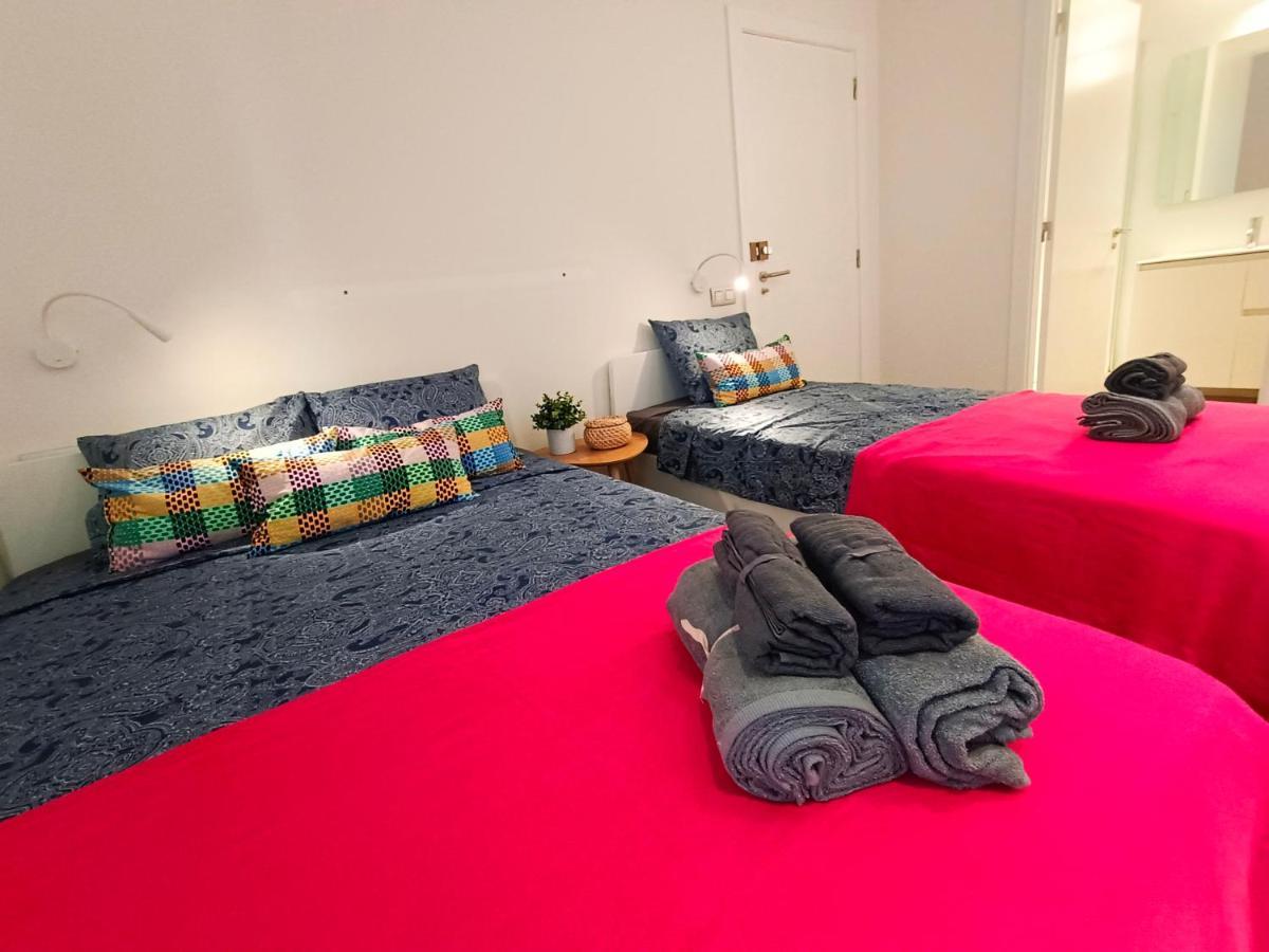 By Plaza Universidad Rooms Barcelone Extérieur photo